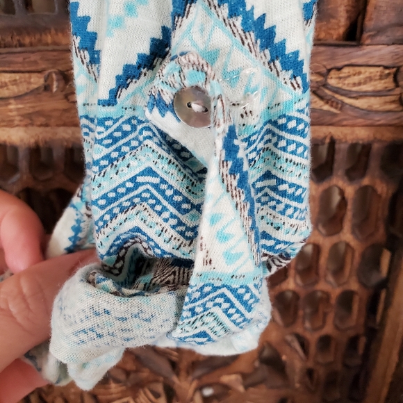 Akemi + Kin Blue Top - Picture 6 of 8